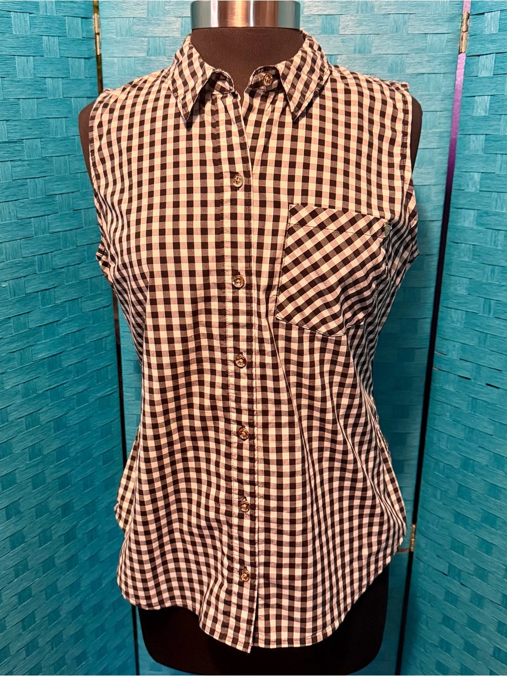 Guess Sleeveless Cotton Gingham Button Up Collared Top Black And White